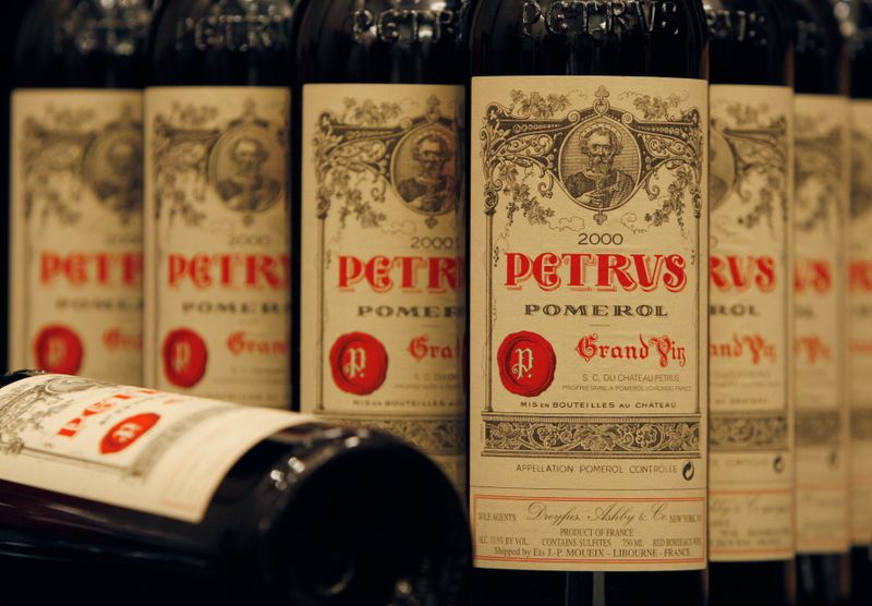 UNE BOUTEILLE DE PETRUS REVENUE DE L’ESPACE ESTIMÉE À UN MILLION DE DOLLARS PAR CHRISTIE’S