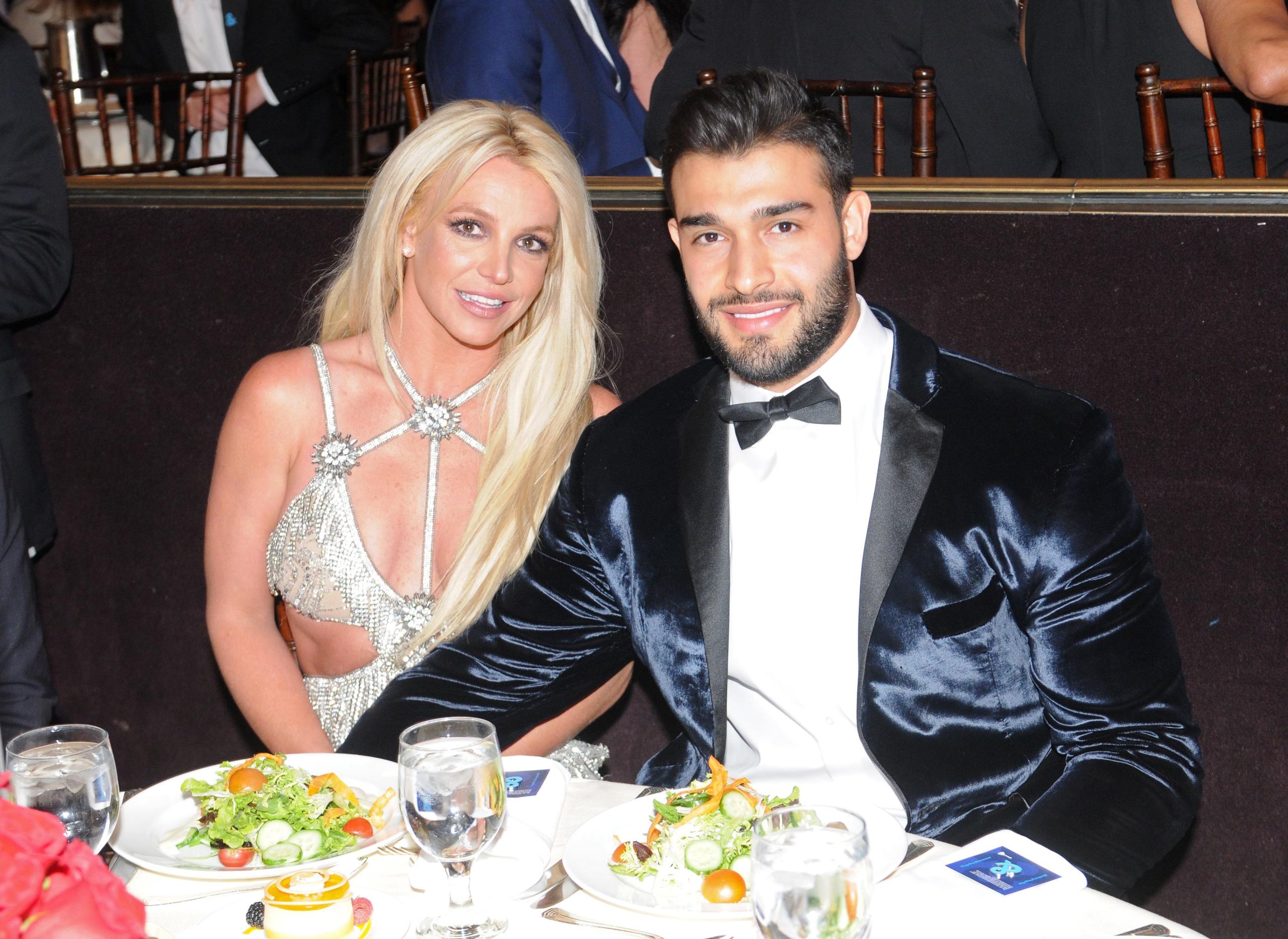 britney-spears-sam-asghari-wedding-1632393608