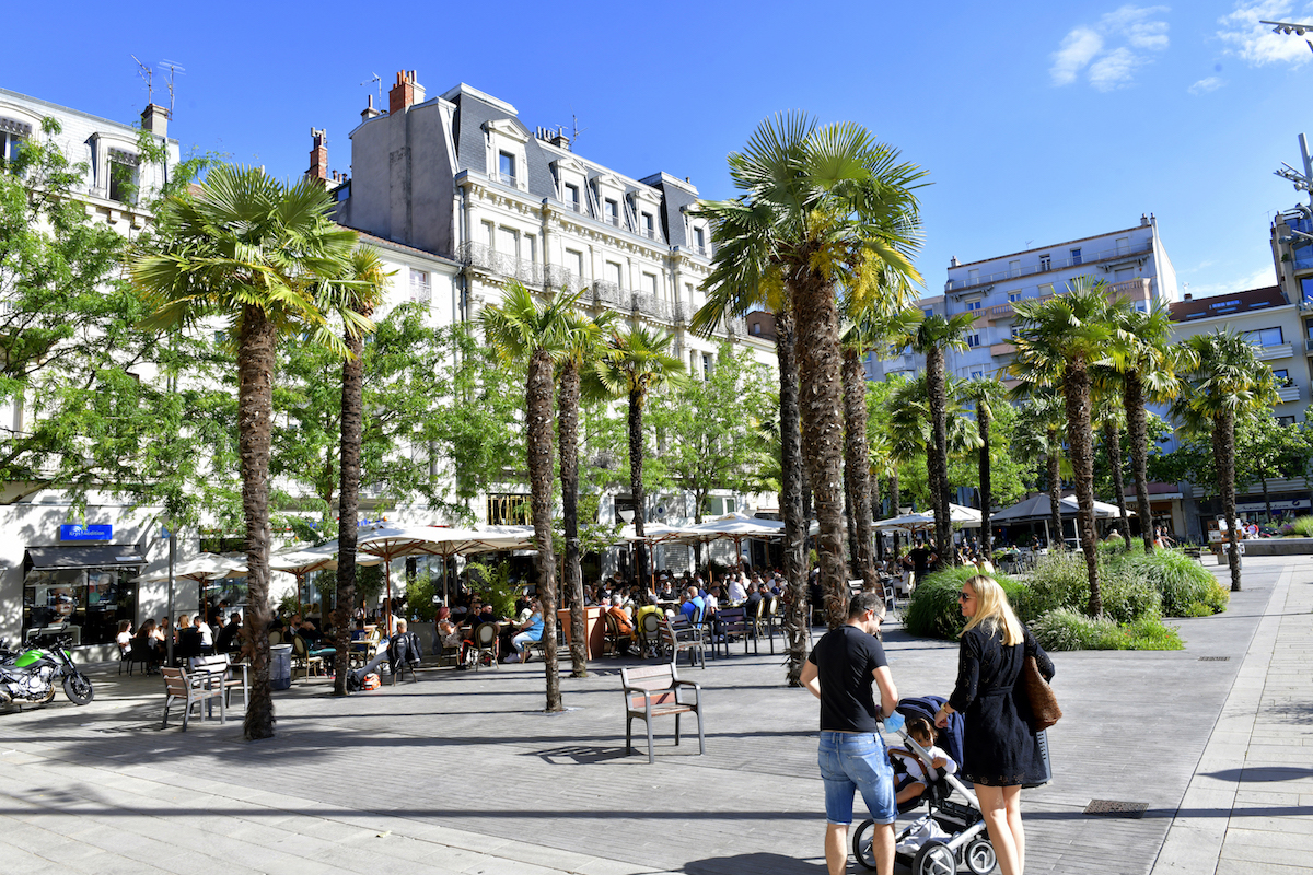 vivre-valence-Terrasse-Aristide-Briand