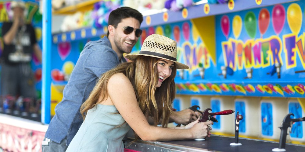 couple-fete-foraine